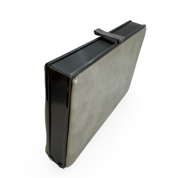 Vintage 1950s/60s Box Clutch – Silver Gray Vinyl, Red Lining, Metal Frame - Picture 3 of 16